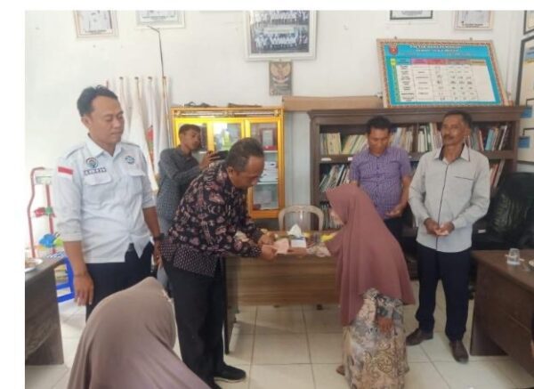 Pemerintah Pekon Sukamulya Salurkan BLT-DD Tahap Pertama Tahun 2025