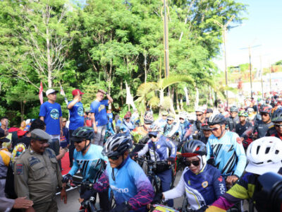 Gowes Keliling Danau Ranau, Parosil Tutup Rangkaian Peresmian Pasar Tematik