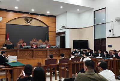 Sidang Judi Online Kominfo: Alwin Jabarti Akui Ada Kode ‘Bagi PM’, Diduga untuk Mantan Menkominfo 50%