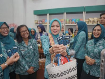 Ketua TP PKK Lampung Kunjungi Dekranasda Lampung Tengah, Dorong UMKM Berbasis Kearifan Lokal