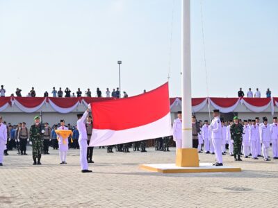 Selat Sunda Jadi Saksi Abadi HUT ke-80 RI, Bupati Egi Pimpin Upacara Perdana di Menara Siger