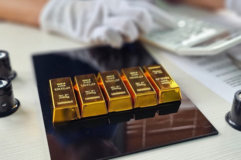 Harga Emas Antam Naik Tipis, Galeri24 Justru Turun, Ini Rinciannya!