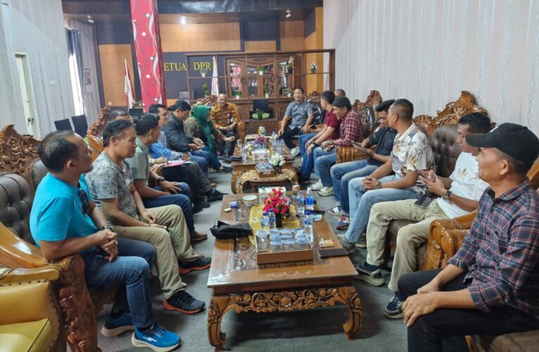 Mediasi DPRD Tulangbawang dan FWTB dengan Dinas Kominfo Berakhir Buntu