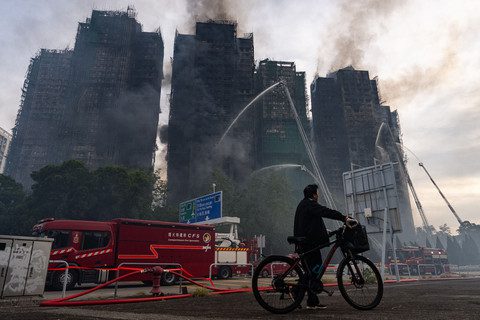 Dua WNI Tewas dalam Kebakaran Hebat Apartemen Wang Fuk Court, Hong Kong