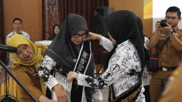 Ketua TP. PKK Provinsi Lampung Lantik Ibunda Guru Kota Metro, Tegaskan Komitmen Perkuat Ekosistem Pendidikan Berkarakter
