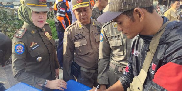 Pemkab dan DPRD Lampung Barat Tertibkan Pedagang di Pasar Liwa, Terminal Jadi Sorotan