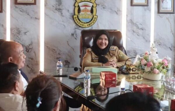 Wali Kota Eva Dwiana Terima Aspirasi Warga Villa Citra Terkait Drainase dan Genangan Air