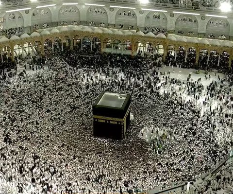 Jutaan Jemaah Padati Masjidil Haram Sambut Malam 27 Ramadan, Malam yang Diyakini Lailatul Qadar