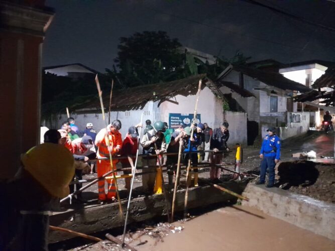 Satgas Gabungan Bandar Lampung Gerak Cepat Tangani Dampak Hujan Lebat di Sejumlah Wilayah