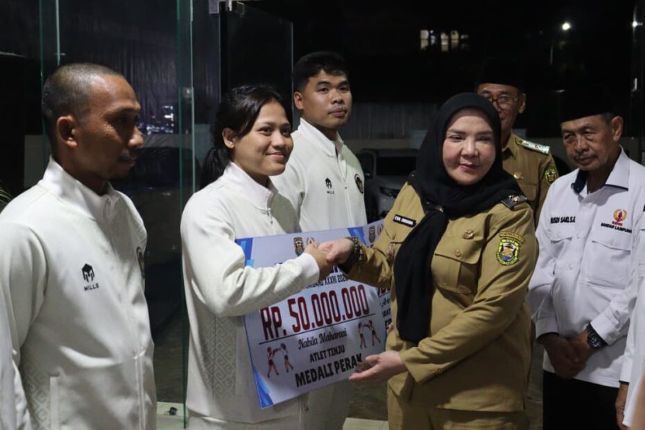 Atlet Bandar Lampung Peraih Medali SEA Games 2025 Dapat Bonus dari Eva Dwiana