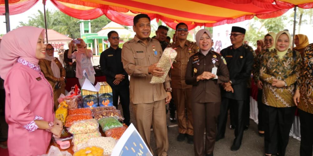 Aksi Nyata Kendalikan Inflasi Ramadan 2026, Kejari Kaur Gelar Pasar Murah dan Bazar UMKM di Bintuhan