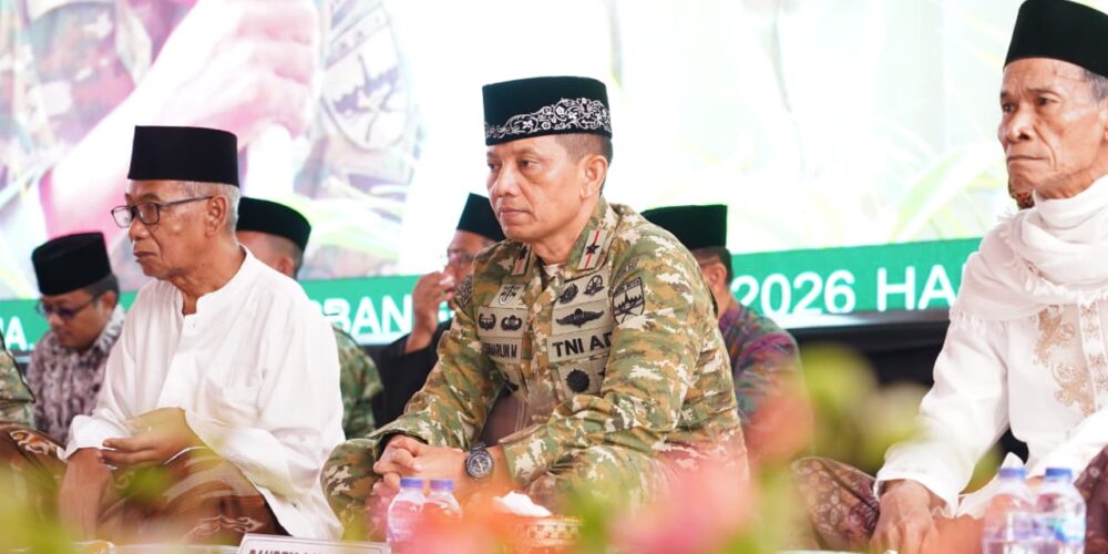 Perkuat Sinergi, Danrem 043/Gatam Dampingi Pangdam XXI/RI Halal Bihalal Bersama Ulama di Lampung Tengah