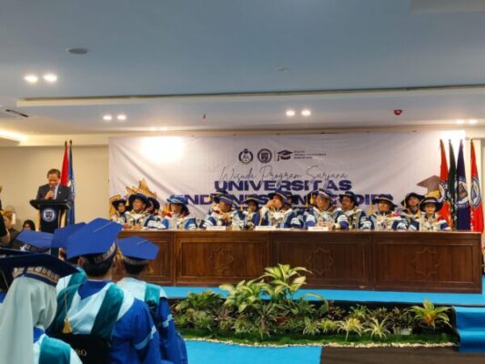 Wisuda Perdana UIMandiri 2026, Cetak Generasi Berintegritas, Inovatif dan Siap Bersaing di Tingkat Global