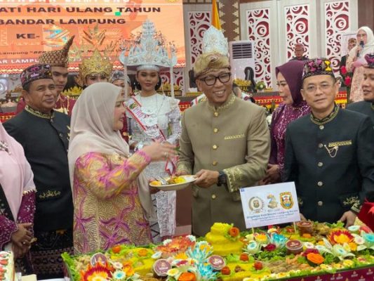 HUT ke-344 Kota Bandar Lampung, Wali Kota Eva Dwiana dan Gubernur Mirza Hadiri Rapat Paripurna Istimewa DPRD