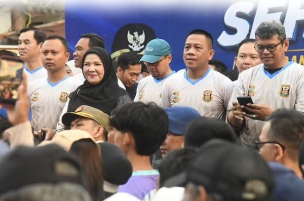 Wakili Gubernur, Sekretaris DPRD Lampung Lepas Ribuan Peserta Jalan Sehat HUT ke-344 Kota Bandar Lampung